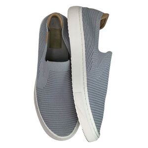 UGG Alameda Sammy Slip On Light Gray Upper Fabric Women’s Sneaker Shoes Sz 8.5